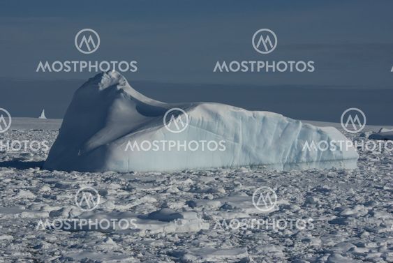 Iceberg in the Southern Ocean - 5.