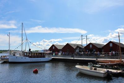 En vacker sommardag vid Västra Kajen i Piteå