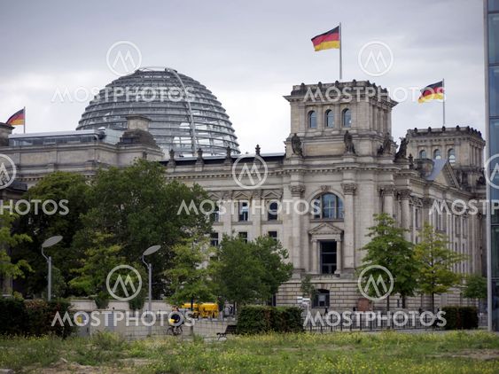 Berlin-Reichstag-Backside