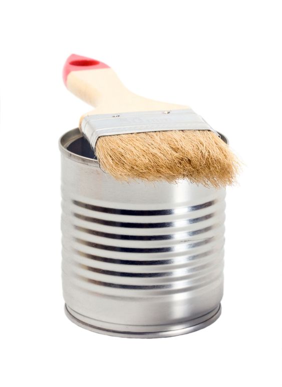 Tin paint and paint brush