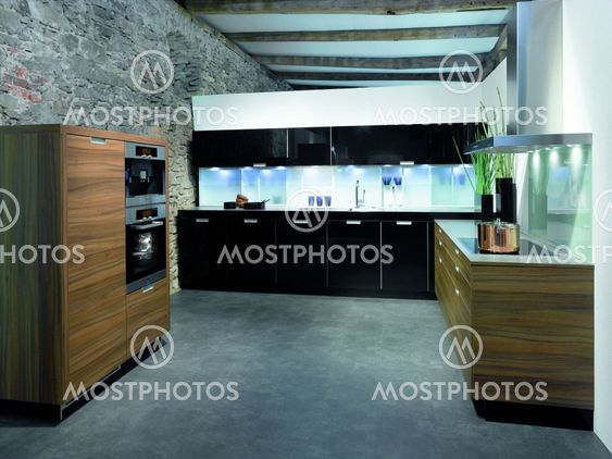 Moderne luksus køkken og sp... fra bogatov mostphotos Luksus køkken
