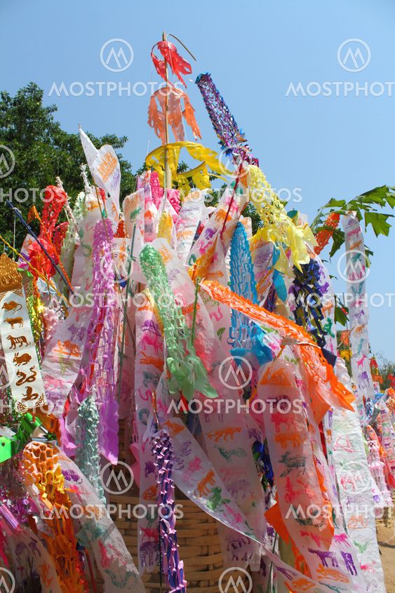 Color paper flag for Buddha worship