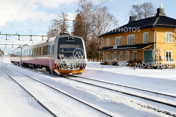 Mittnabotåget passerar Trångsviken