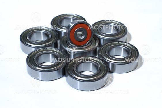 Many bearings of different sizes together