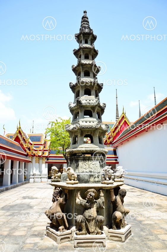 Statues Pagoda