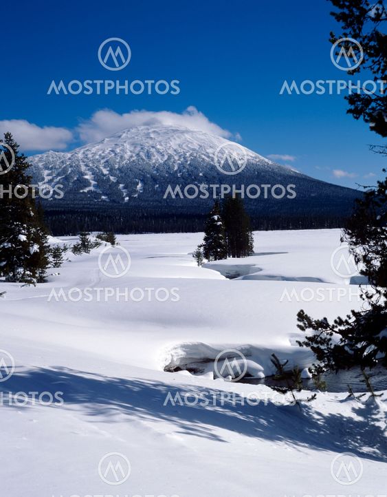 Winter sunrise over Mount Bachelor, Oregon
