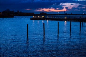 Västra hamnen by night