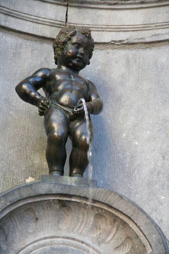 Alasti Pis