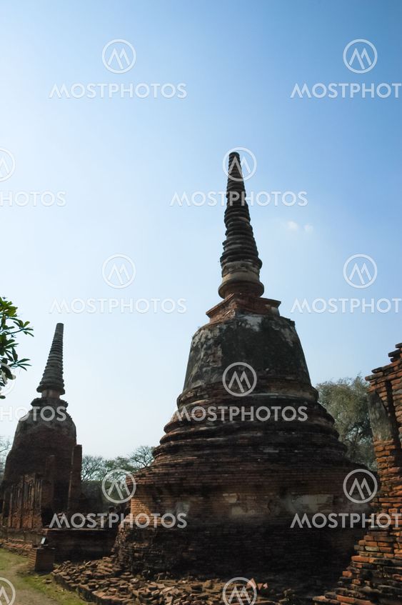 The stupa buddha and sky