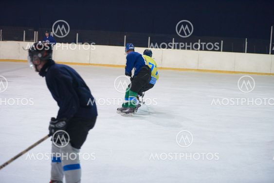 ice hockey sport players