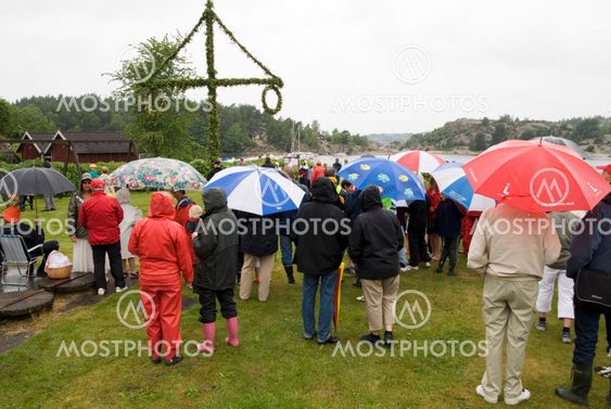 Rain on midsummer eve