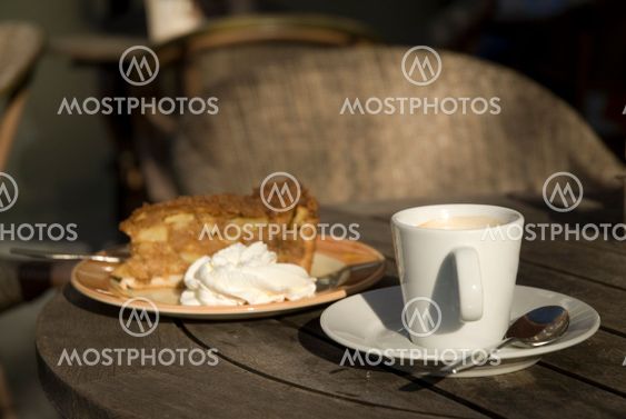 coffee with applepie