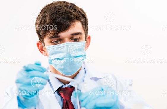 Portrait of a scientist working in the lab