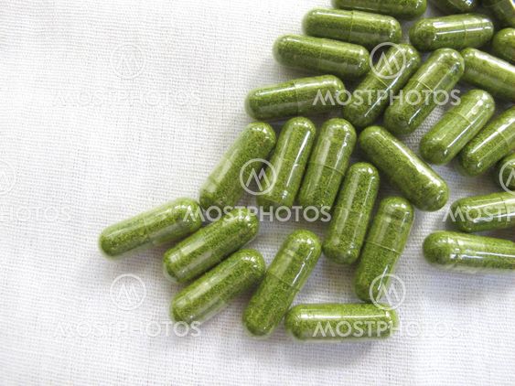 Horse radish leaves crushed into the capsule