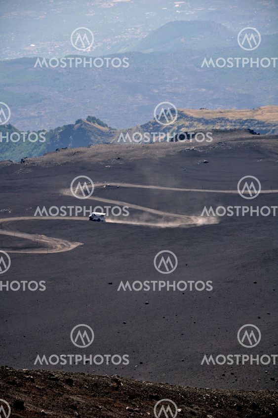 MT Etna (3 350 m)