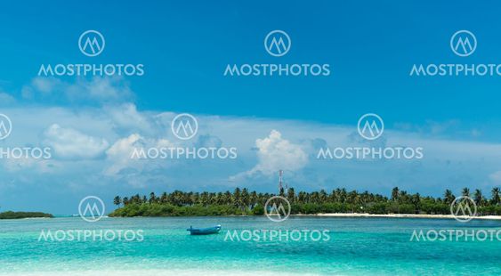 Perfect tropical island paradise beach