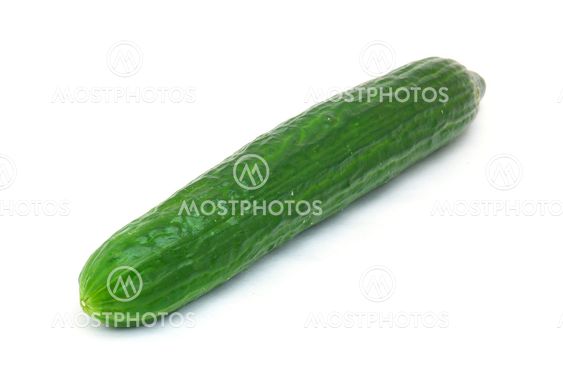 Frisk grøn agurk