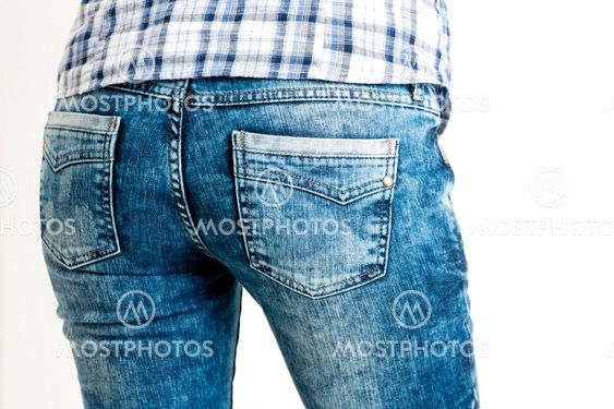 yksityiskohtaisuuden nainen yllään jeands