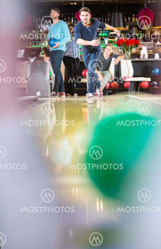 Bowling friends
