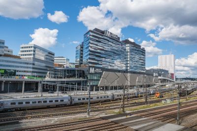  Mall of scandinavia i Solna med intilliggande bangård