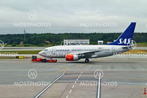 SAS Boeing 737 stretched on the runway