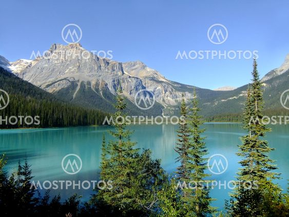 Emerald Lake, Yoho National Park, British Columbia, Canada