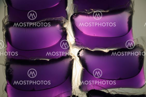 Violet washing capsules