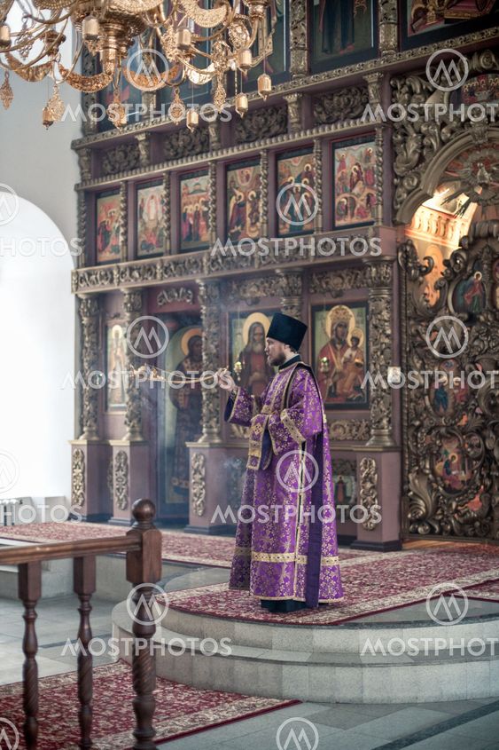 MOSCOW - MARCH 13: Orthodox liturgy with bishop Mercury in High Monastery of St Peter in Moscow on March 13, 2010 in Moscow
