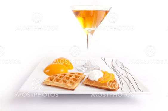 Peach Tart Slices with Juice