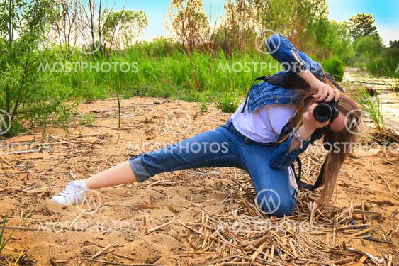 girl photographer
