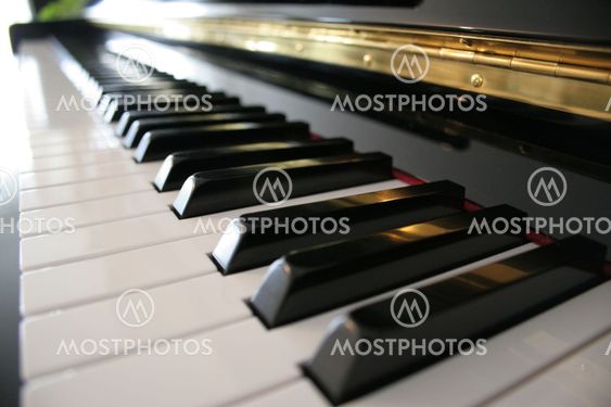 Piano Keyboard 2