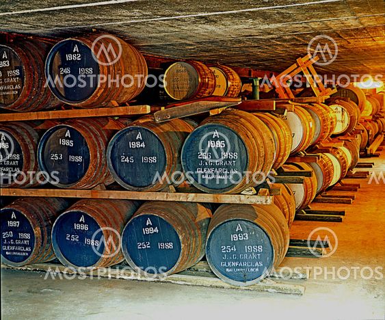 a. whisky. barrels .jpg,571619