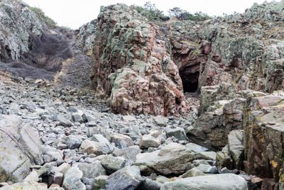 Lahibiagrottan på Kullaberg i Skåne.