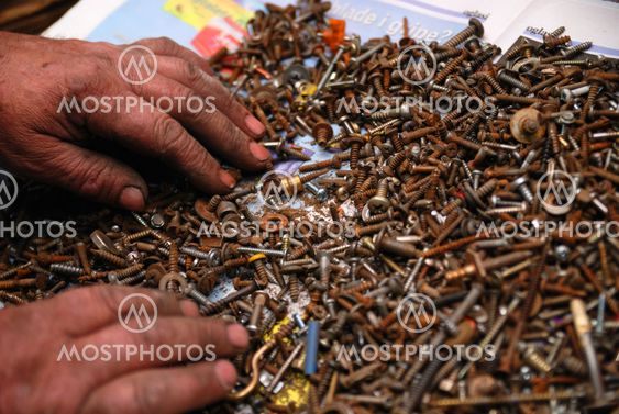Set of screw and bolt heads