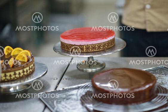 chef preparing desert cake in the kitchen