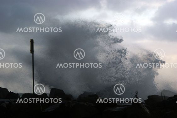 Water spray coast.