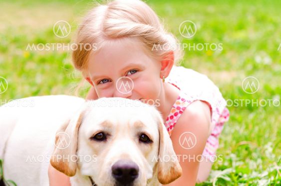 girl and she lablador