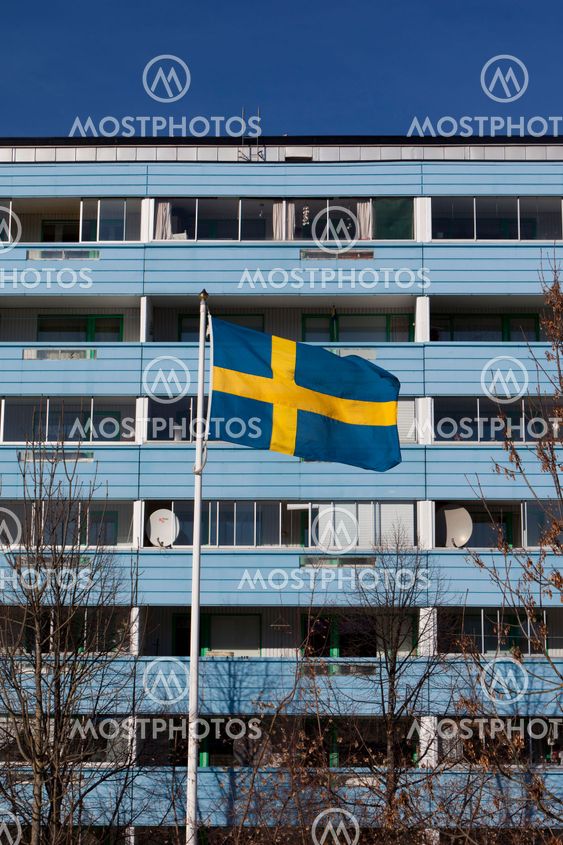 Bostadsområde med svenska flaggan