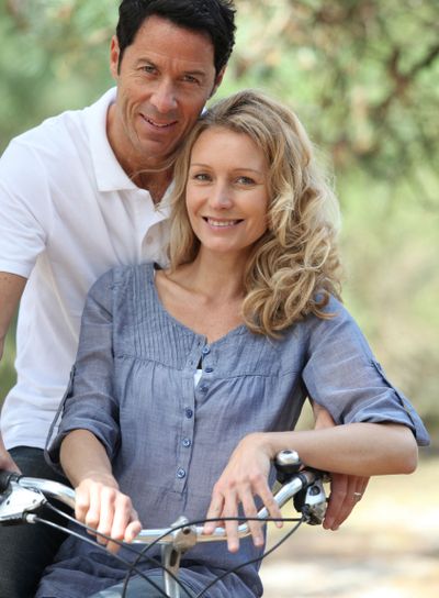 couple in a bike