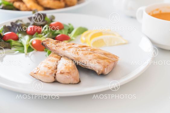 mackerel fish steak