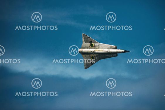 SK 35 C Draken in the airshow at Orebro airport