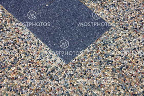 Cobblestone hand-made pavement