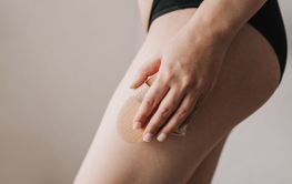 anti-cellulite dry brush massage