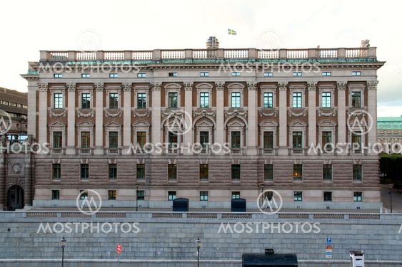 Rich City Hall