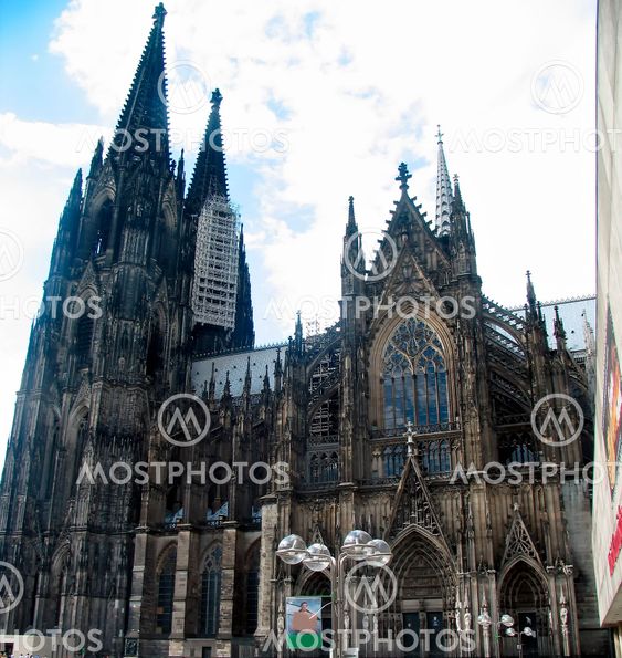 A street view of Cologne Cathedral.