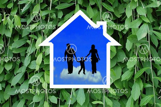 Icon house over a family