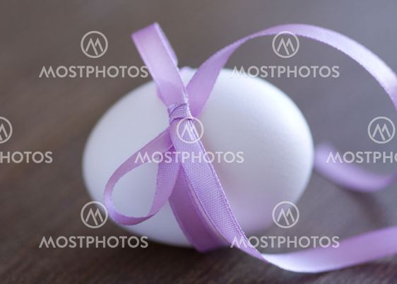 White easter egg