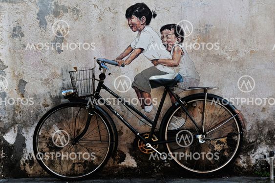 2 children cycling