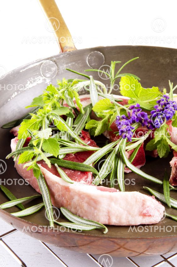 lamb chops in a pan