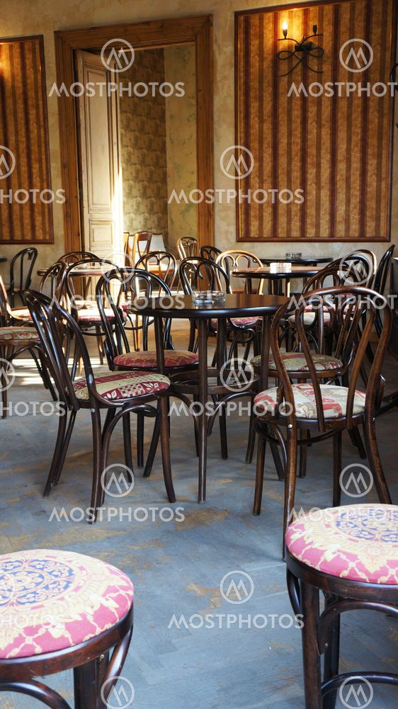 Oldish restaurant